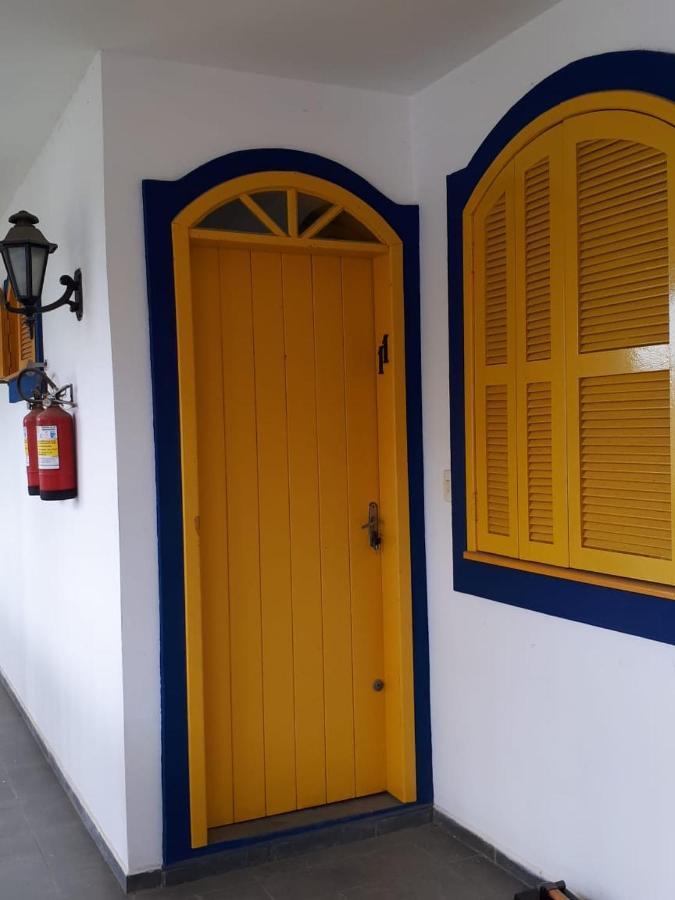 Residencial Colonial Amarelo A 150M Da Praia De Mariscal Aparthotel Bombinhas Exterior foto